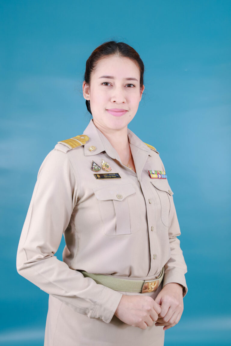 นางสาวบุษรา อาบวารี